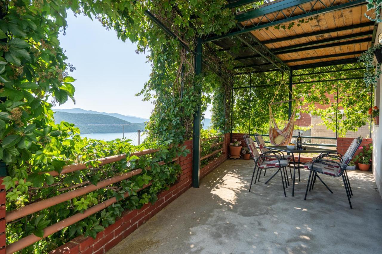 Angela & Marco'S Apartments نيوم المظهر الخارجي الصورة